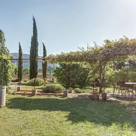 Spacious In Oppede With Swimming Pool * Maubec (Vaucluse)