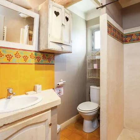 Spacious In Oppede With Swimming Pool Maubec (Vaucluse)
