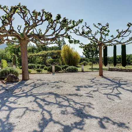 Holiday home Spacious In Oppede With Swimming Pool Maubec (Vaucluse)