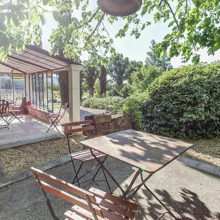 Spacious In Oppede With Swimming Pool